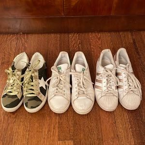 Bundle of tennis shoes